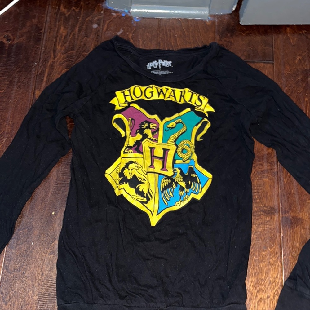 Long sleeve hogwarts tee